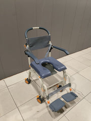 ShowerBuddy Roll-in shower chair