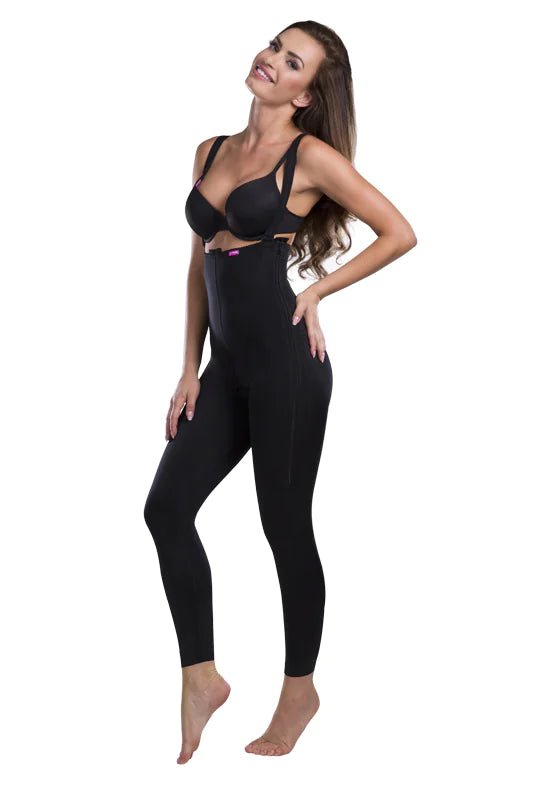 VB Comfort special female garment — adaptive clothing designed for women with disabilities, featuring easy magnetic closures and soft breathable fabric